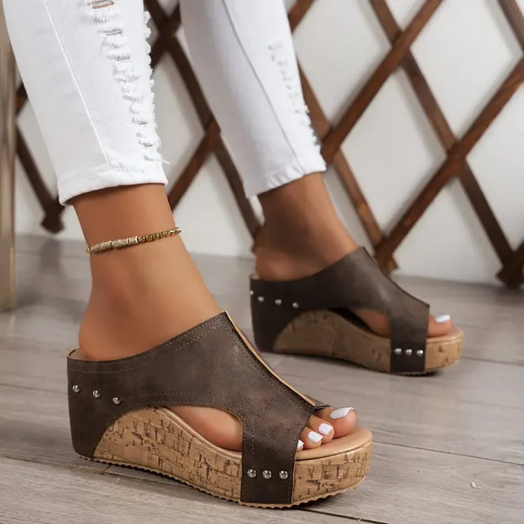 Momount Donna Sandali con Zeppa e Plateau – Sughero Nero Peep-Toe Mule con Borchie