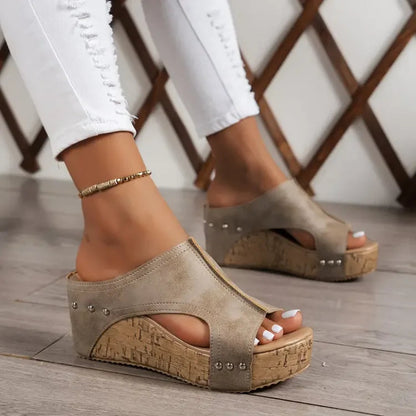 Momount Donna Sandali con Zeppa e Plateau – Sughero Nero Peep-Toe Mule con Borchie