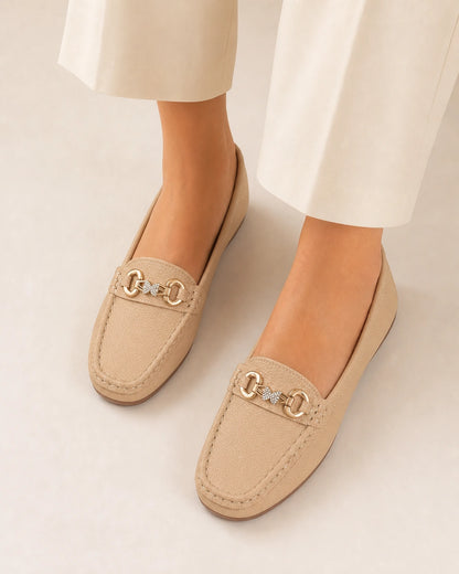 Mocassini donna beige con catena dorata — immagine del prodotto 5