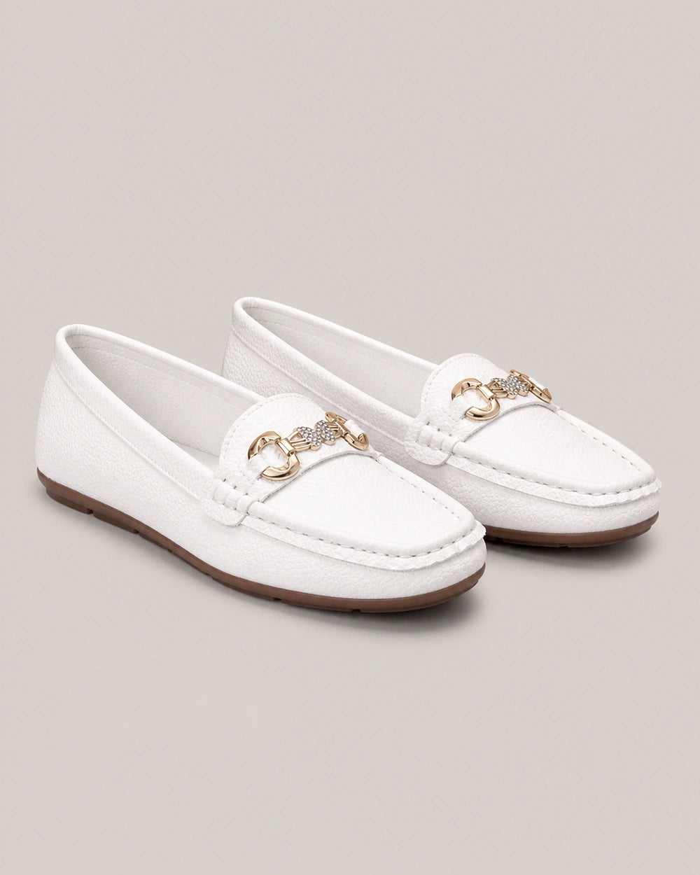 Mocassini donna beige con catena dorata — immagine del prodotto 10