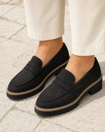 Mocassini donna neri con suola carrarmato — immagine del prodotto 1
