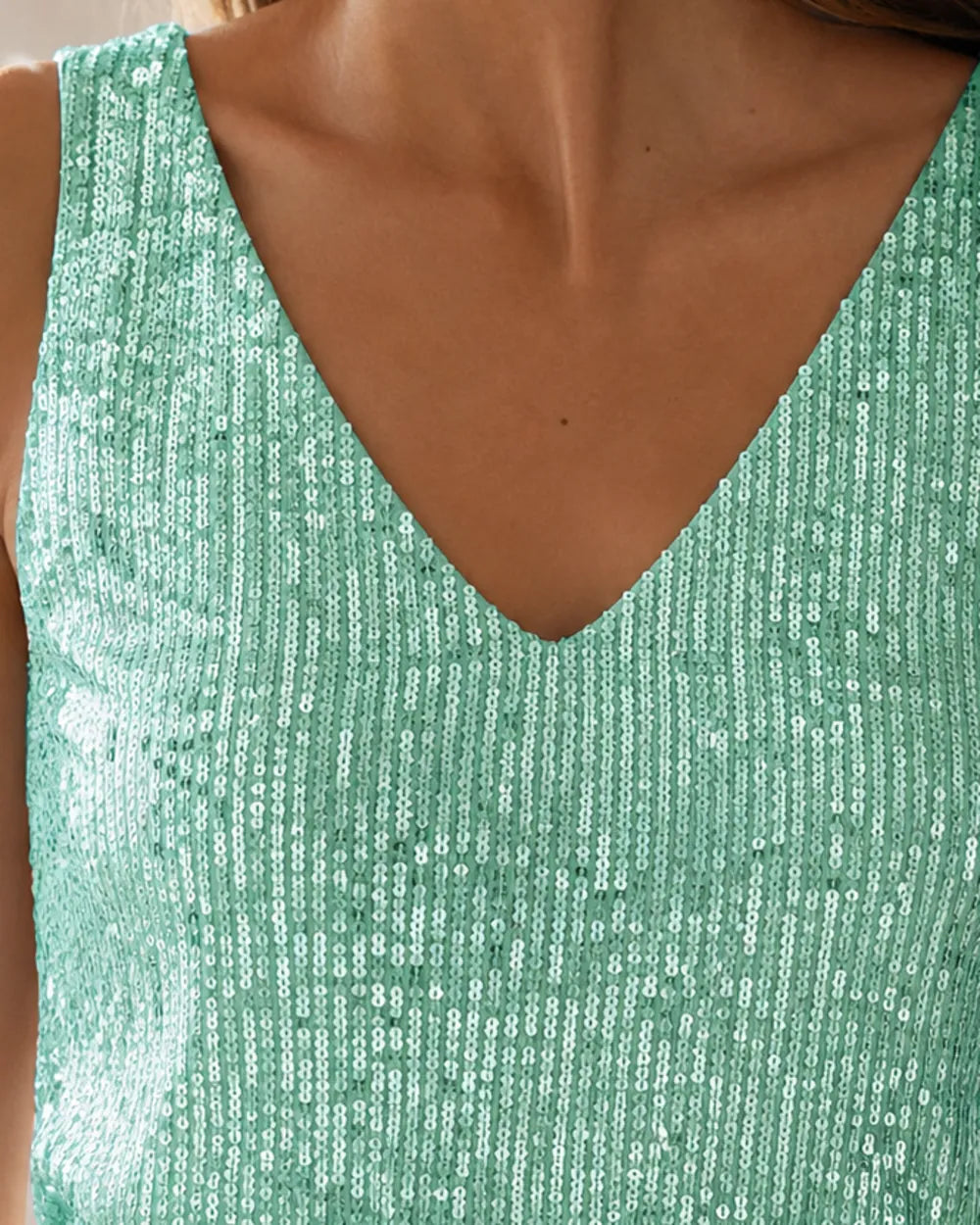 Martha | Top da donna con paillettes e scollo a V — image 8