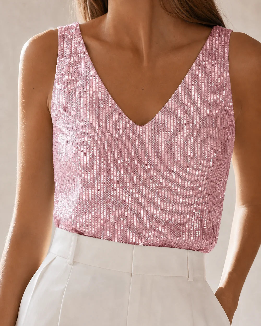 Martha | Top da donna con paillettes e scollo a V — image 9