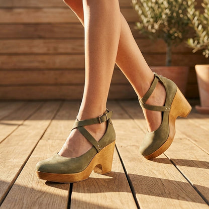 Momount Clog Wedge Sandals - green_onfoot