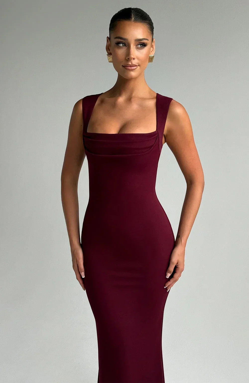Allegra | Vestito Maxi Elegante in Raso Scollo all'Americana Schiena Nuda da Sera