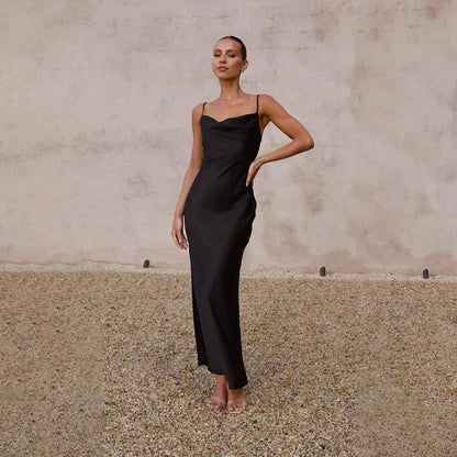 Calliope | Vestito Maxi Elegante in Raso Scollo a Cappuccio Slip Sbieco da Sera