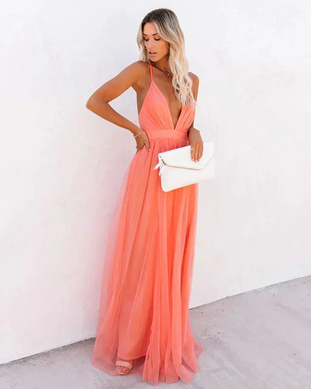Damiana | Vestito Maxi Etereo in Tulle Scollo a V Schiena Nuda Fluido da Sera