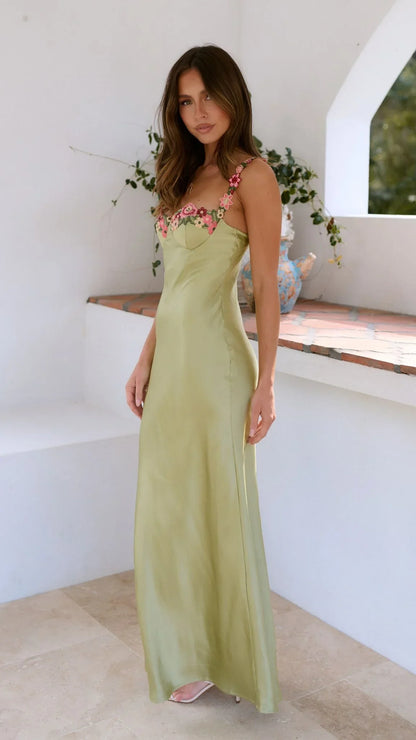 Carmelina | Vestito Maxi Romantico in Raso Floreale Ricamato a Cuore Slip