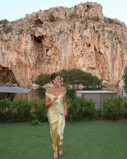 Fiammetta | Vestito Maxi Elegante in Raso Spalle Scoperte Aderente da Sera